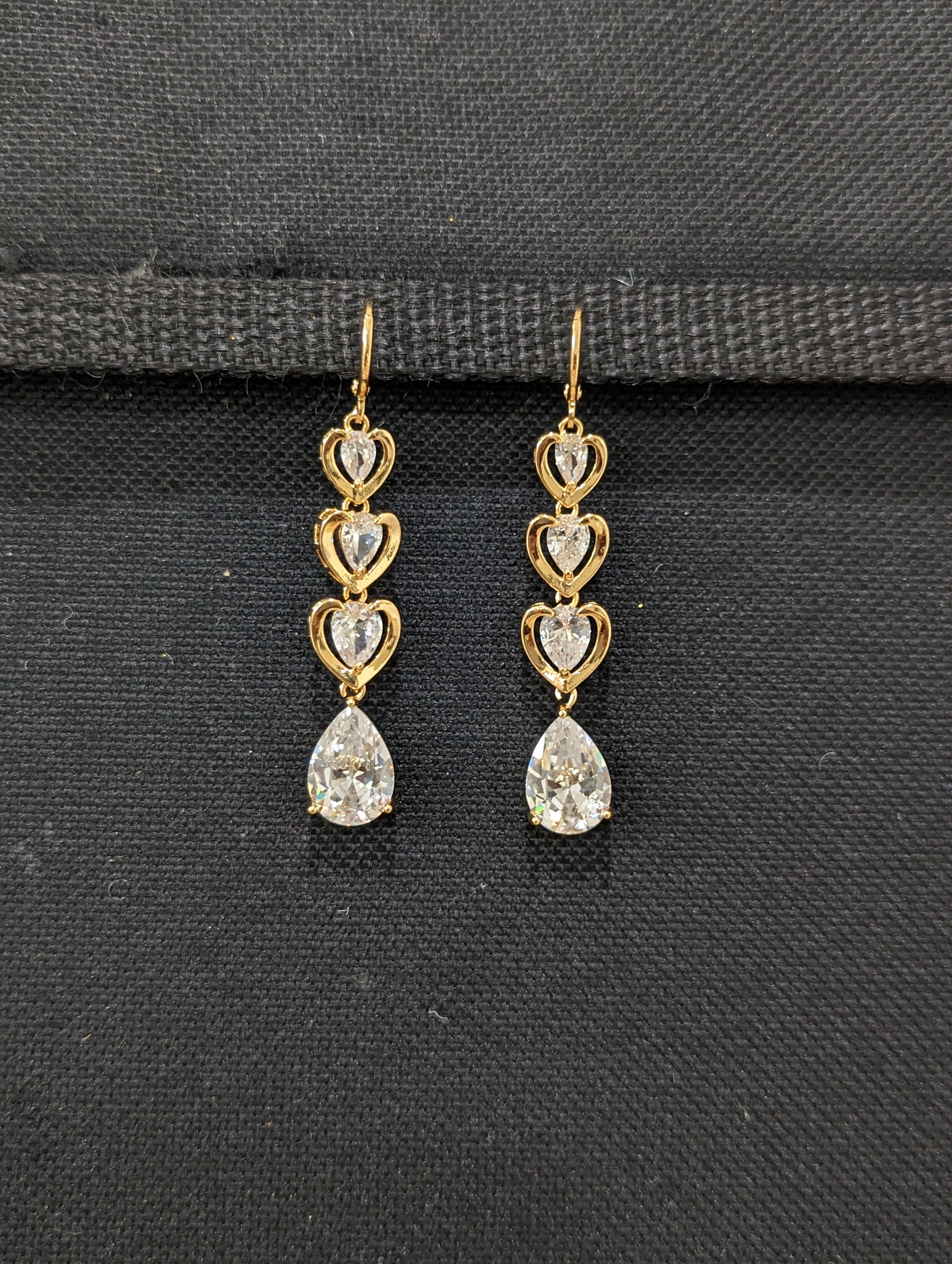 Indo Western Fashion Pearl Earring With Gold Plating 110374 - Kanhai Jewels  at Rs 185/pair, Mumbai | ID: 11437919091